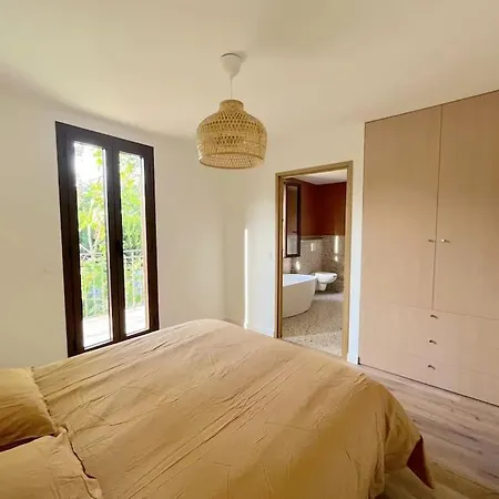 Maison A Pied Des Plages