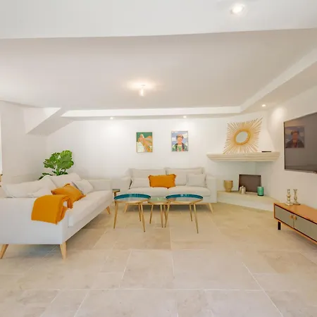 Maison A Pied Des Plages Антиб